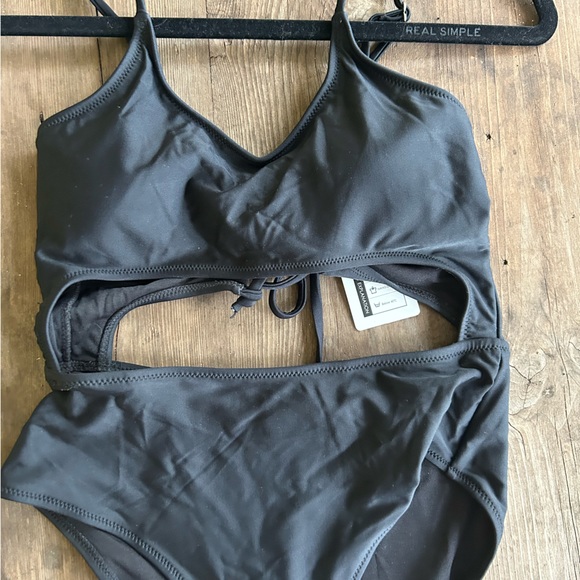 Cut Out One Piece Bathing Suit - Picture 2 of 4